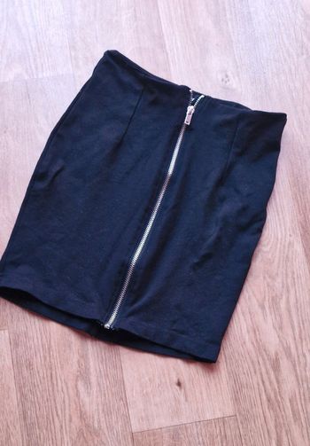 Jupe noir taille xs jenyfer