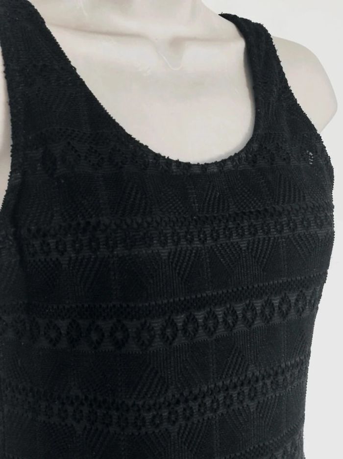 Petite robe noire moulante dentelle géométrique / Manoukian - 36/S à 38/M - photo numéro 7