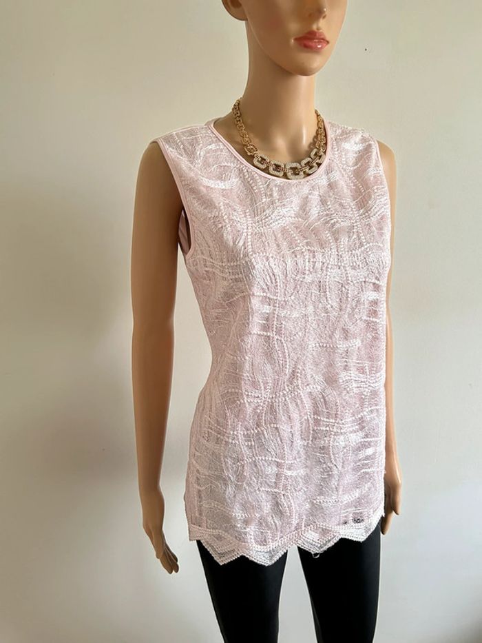Haut rose neuf sans manches Lizabella taille UK 10 (valeur 90€) - photo numéro 2