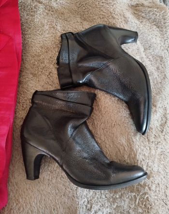 Bottines Cuir San Marina talon incurvé 