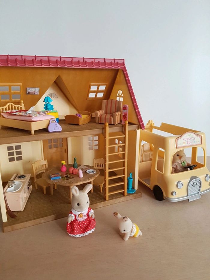 Sylvanian Families maison, famille et bus - photo numéro 20