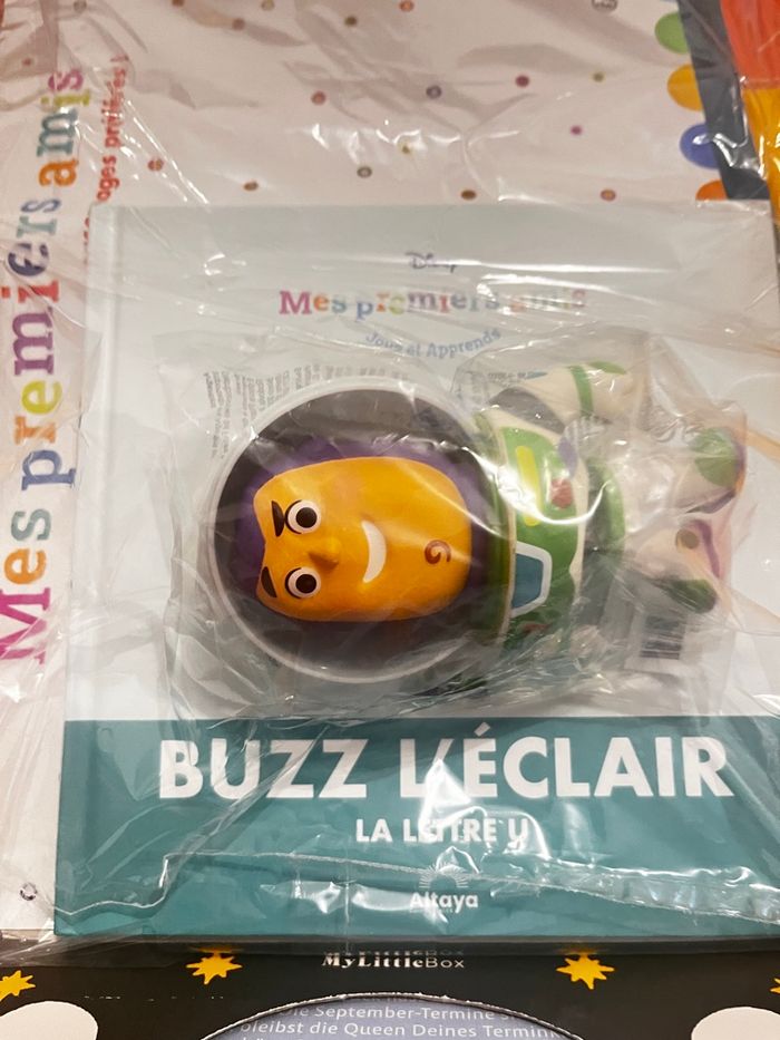 Livre Disney les premiers amis sous blister - photo numéro 3