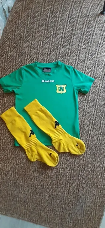 Tee shirt de sport Kappa + Chaussettes  8 ans