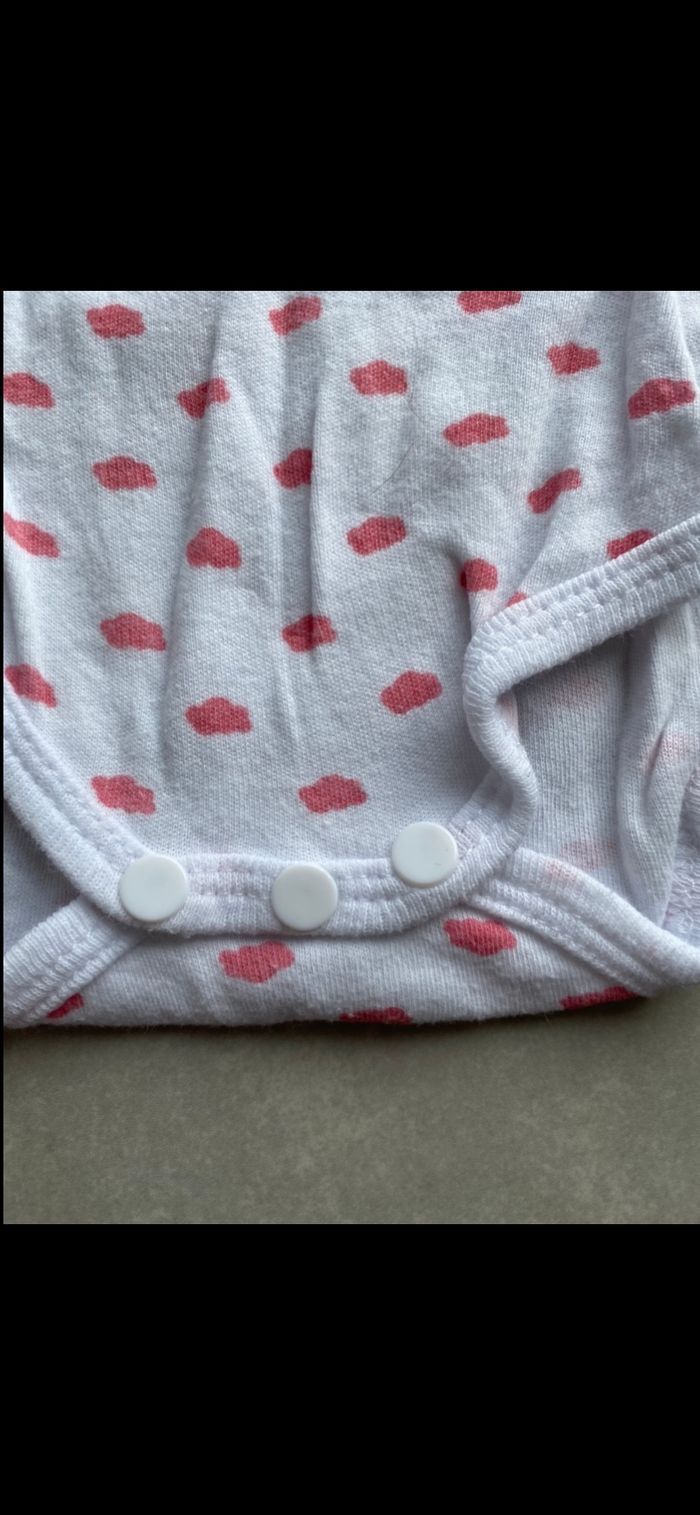 Lot de 2 bodys manches courtes 6 mois - photo numéro 9