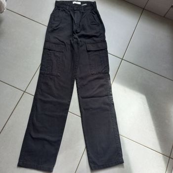 Pantalon cargo stradivarius  32