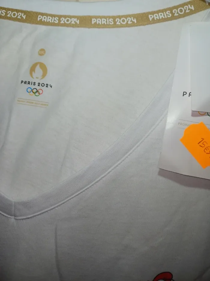 T-shirt Official Product - photo numéro 3