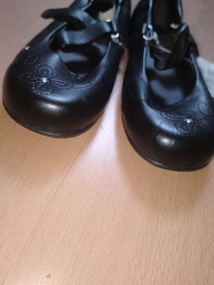 Chaussures soulier 34 noir neuve - photo numéro 3