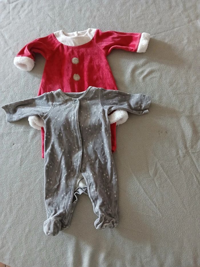 Lot pyjamas 6 mois - photo numéro 2