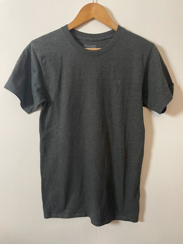 T-shirt Champion homme gris – Taille S – Logo brodé cœur et manche