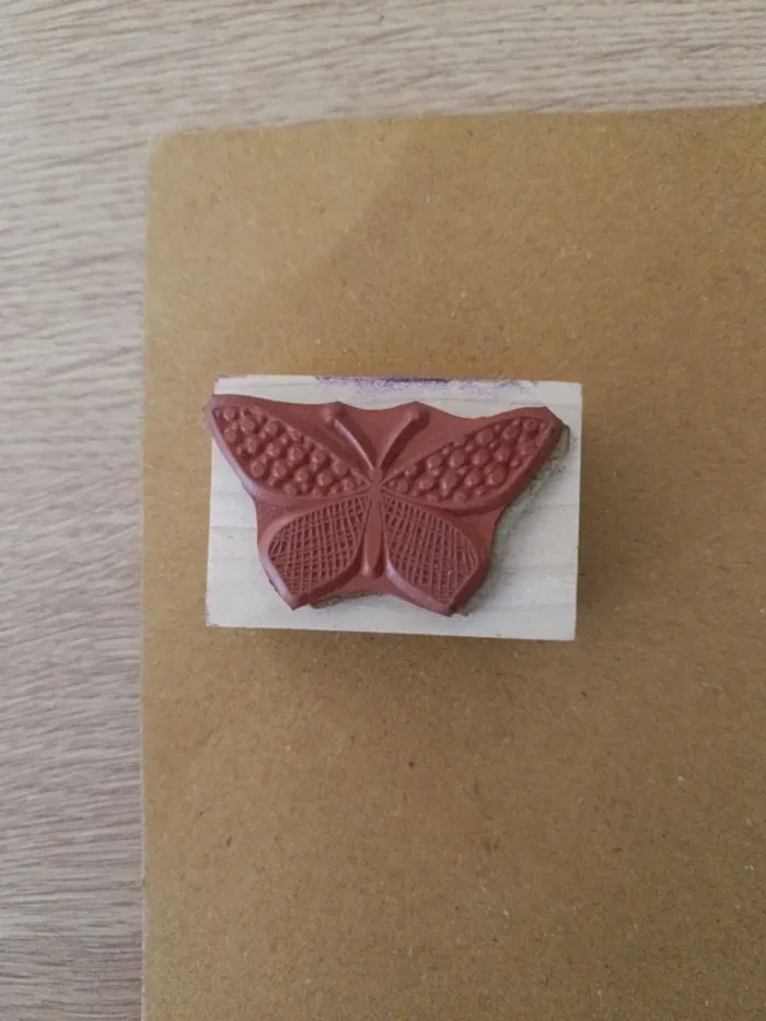 Tampon papillon 🦋 - photo numéro 2