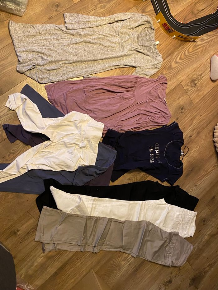 Lot 9 vêtements de grossesse T36