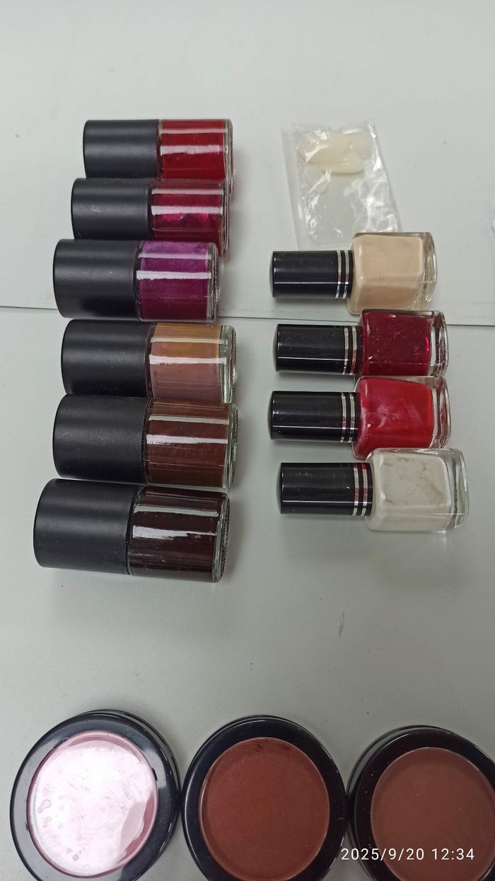 Maquillage Hs pour poupée ou loisirs creatif - photo numéro 3