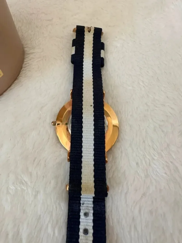 Montre daniel wellington - photo numéro 9