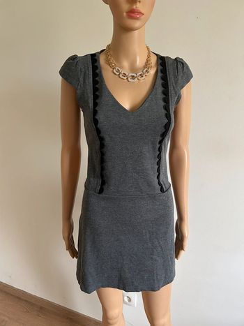 Robe grise à manches courtes Naf Naf taille S TBE