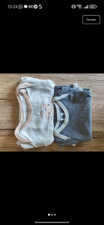 Lot de deux bodies 9 mois
