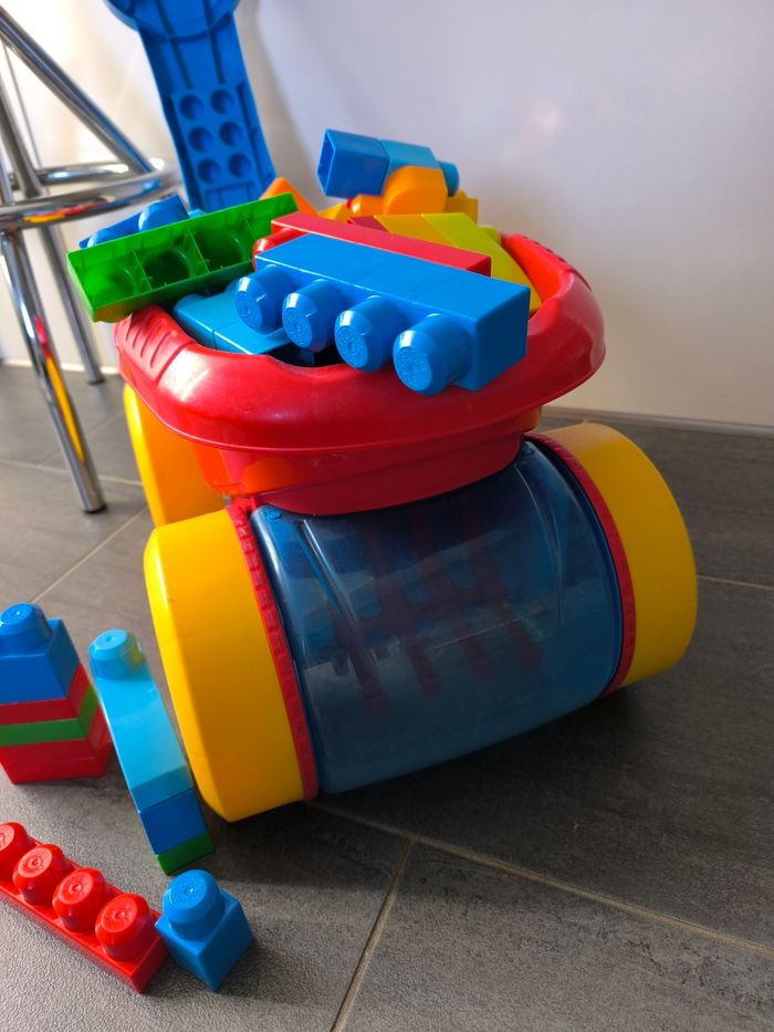 Légo + chariot - photo numéro 2