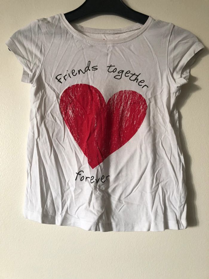 T-shirt blanc imprimé coeur (J)