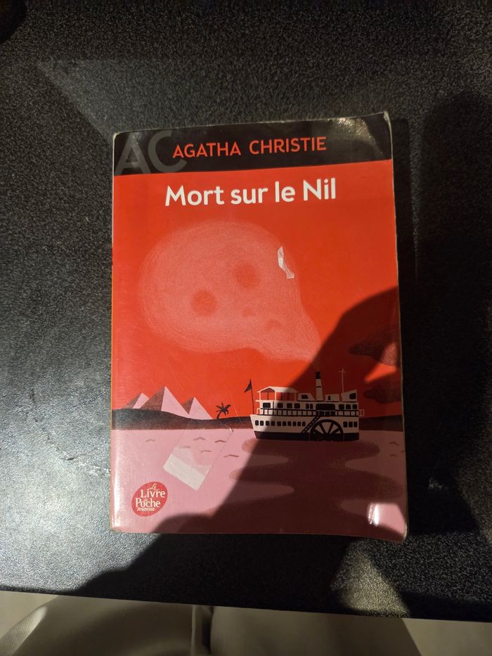 Livre mort sur le nil