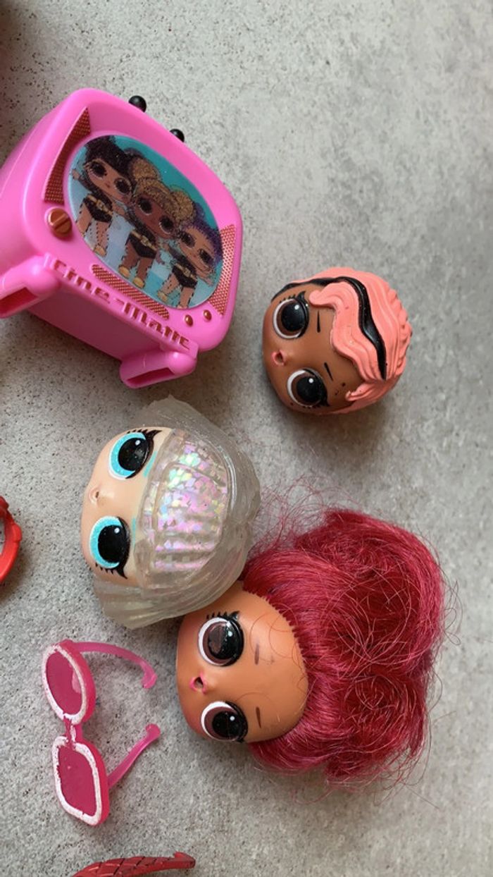 Gros lot de poupée LOL accessoires lunettes ailes tête télévision - photo numéro 7