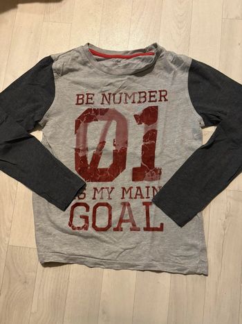 T-shirt gris et bordeaux 10 ans Kiabi manches longues