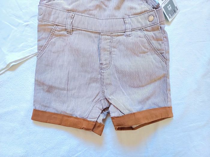 Ensemble salopette short neuve 24 mois - photo numéro 4