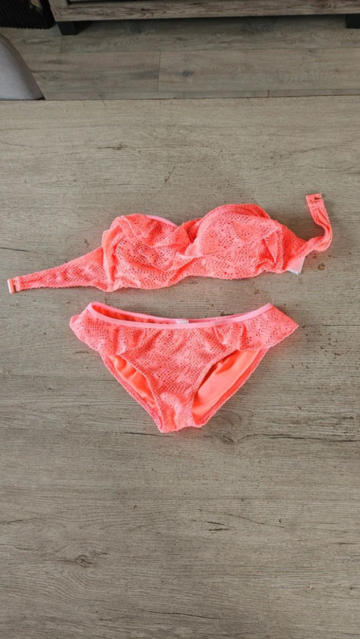 Bikini ado rose fluo en dentelle, sans bretelle, Ocean Club, 70B/34 - photo numéro 2