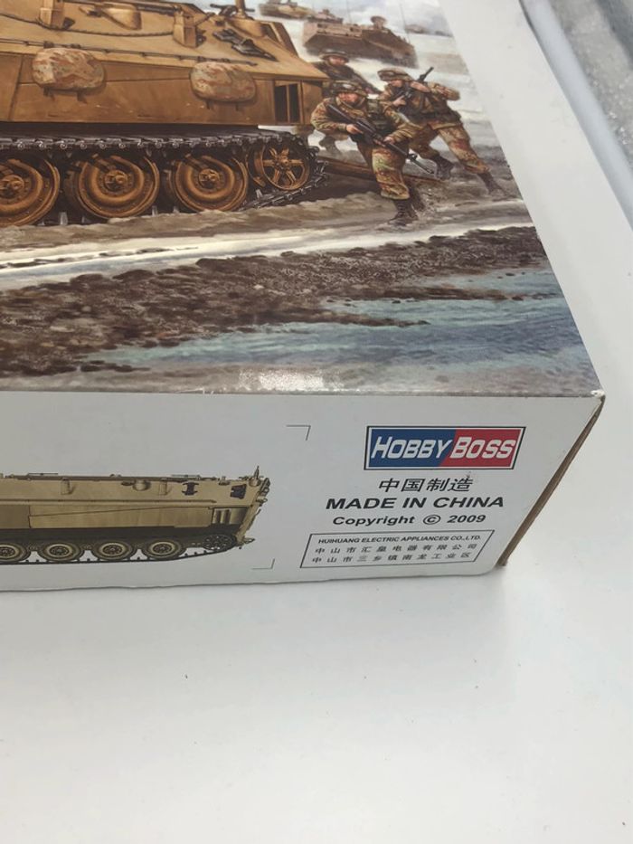 Maquette char militaire AAVP-7A1 w/UWGS Hobby boss 1/35 neuf - photo numéro 8