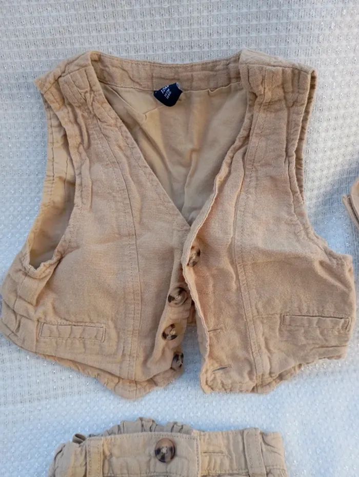 Adorable ensemble 3 pièces Kiabi  12 mois - photo numéro 2