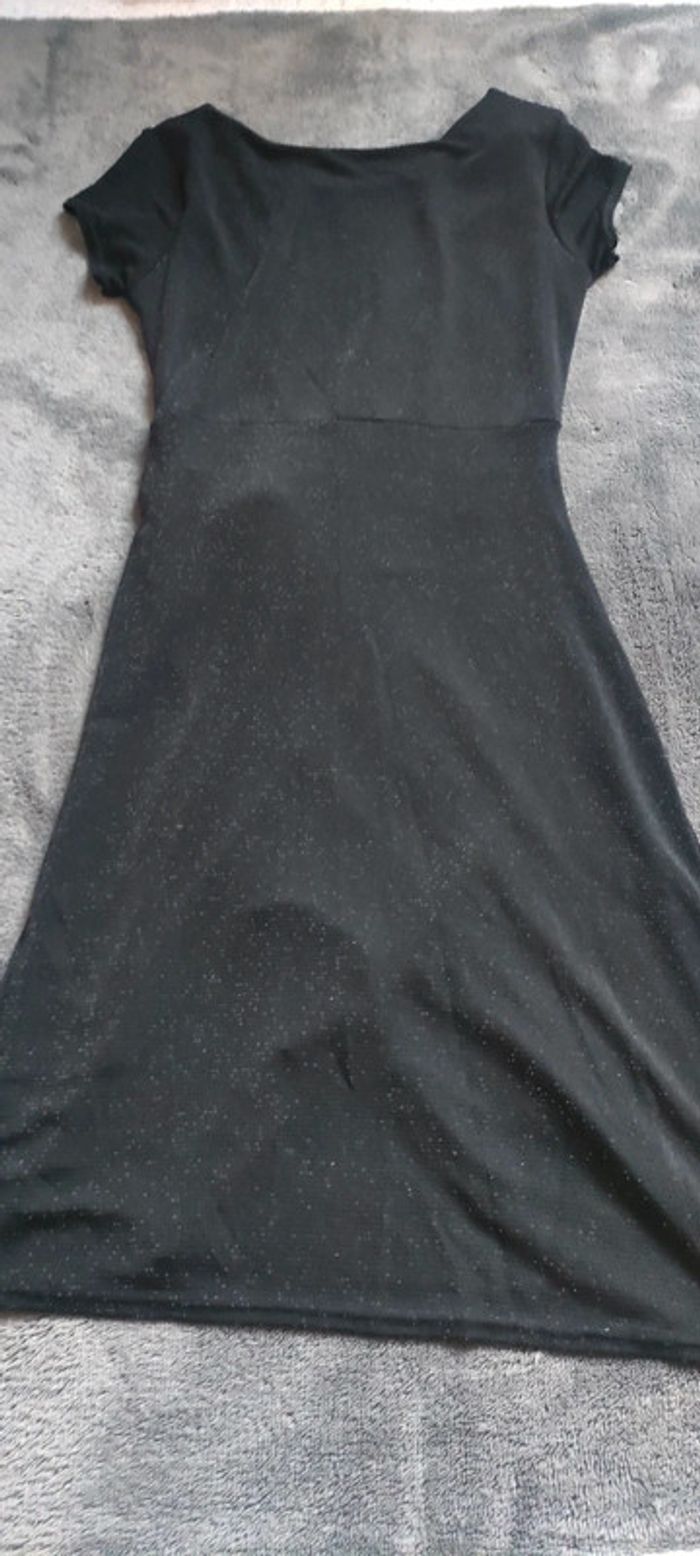 Robe à  paillettes parfaite pour les fêtes - photo numéro 3