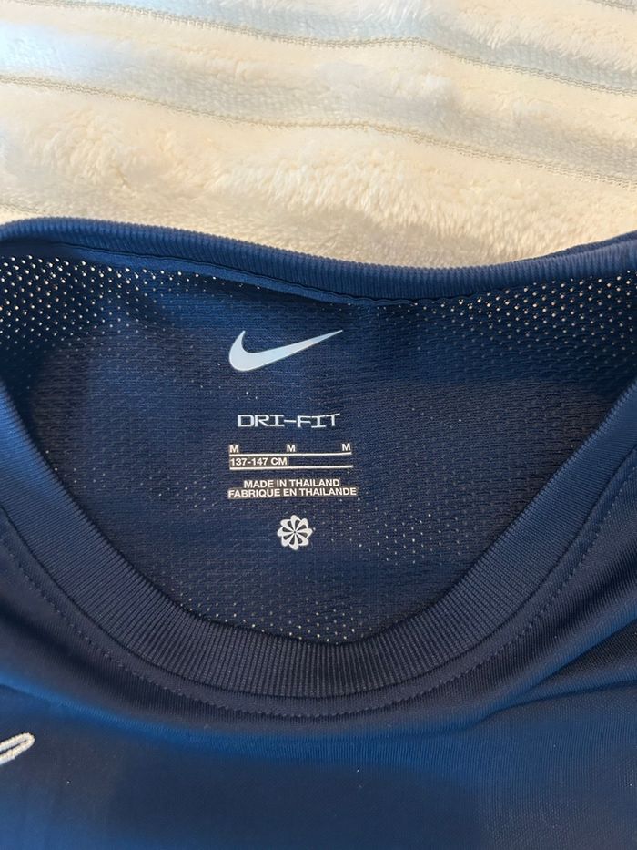 T-shirt Nike Dri Fit taille M enfant - photo numéro 3