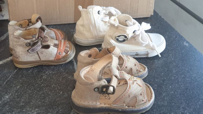 3 paires de chaussures taille 19 et taille taille 18 enfant bebe - photo numéro 6