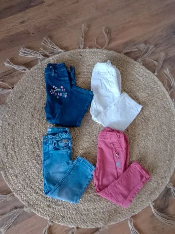 Lot de 4 pantalons/jeans 23-24 mois
