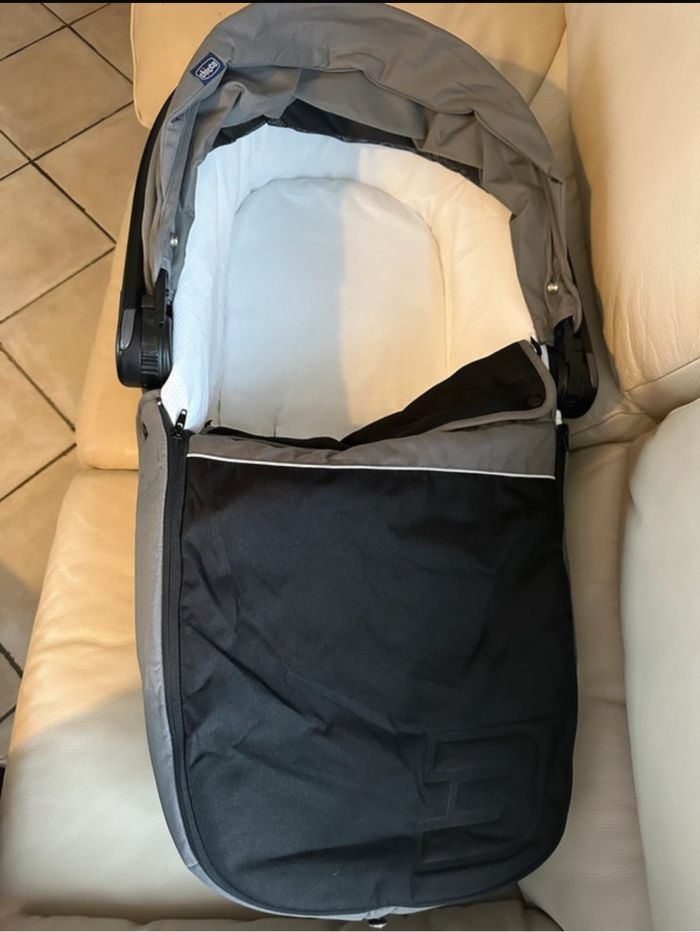 Poussette trio Activ3 Chicco 3 en 1 évolutive 0-3 ans parfait état - photo numéro 6