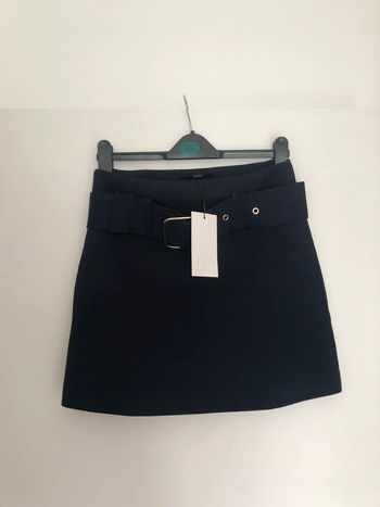 Superbe belle mini jupe en maille taille haute avec ceinture Zara neuve avec étiquette taille M