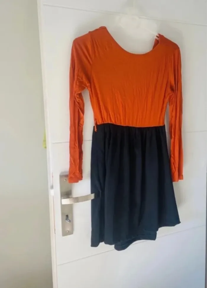 Robe moulante classe - photo numéro 2