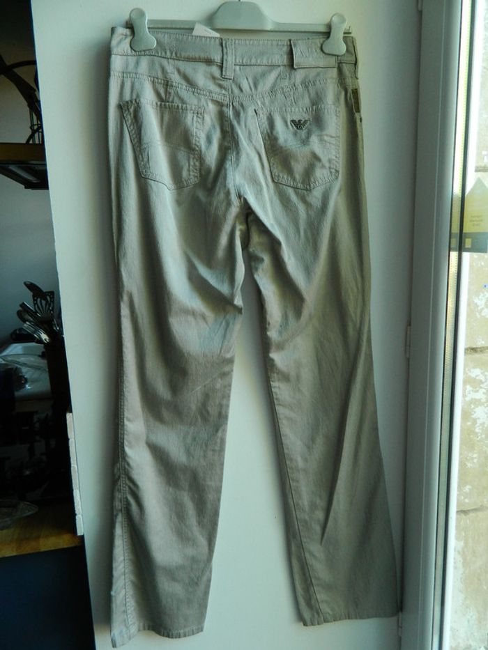 Pantalon coupe droite T 31 "Armani Jeans" - photo numéro 5
