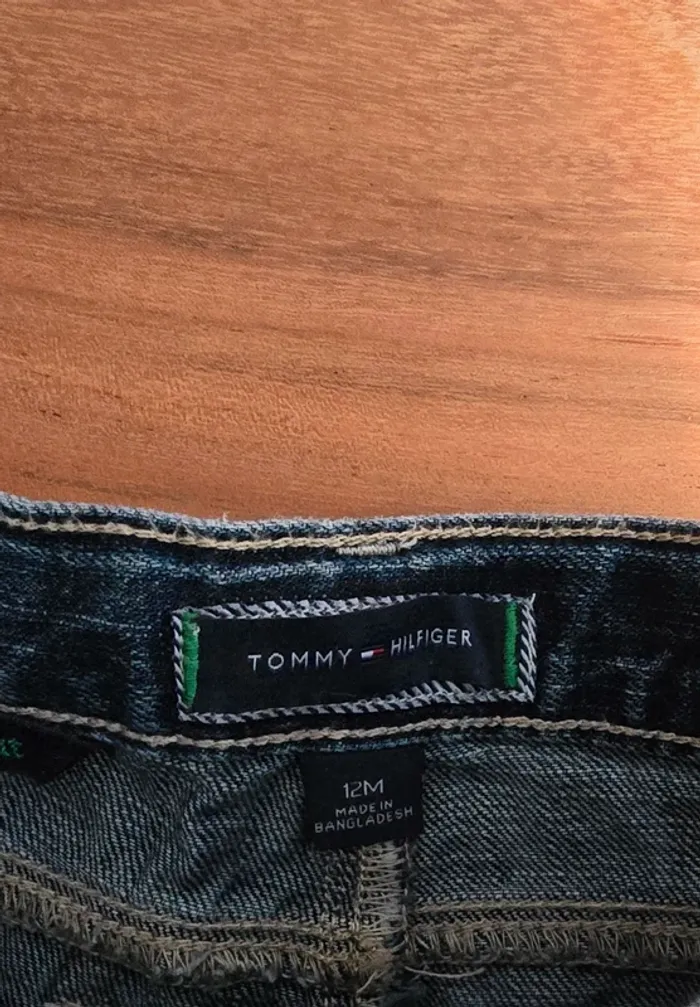 Jean's Tommy Hilfiger Taille 12 mois - photo numéro 3