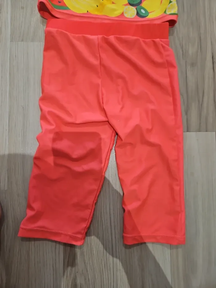 Maillot de bain 2 pieces 6 ans - photo numéro 3