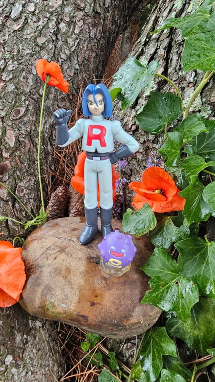 Super figurine Pokemon Nintendo tomy C.G.T.S.J James et son smogo - photo numéro 3