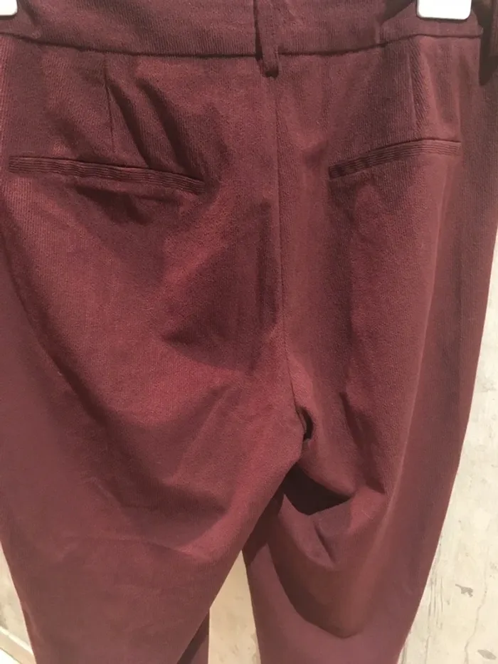 Magnifique pantalon tout doux en velours léger ras en excellent état en 44 de chez Camaïeu - photo numéro 5