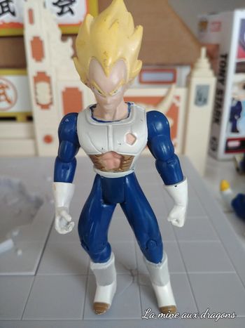 Figurine Dragon Ball Z Vegeta Battle Damaged Figure Jakks Irwin DBZ rare BS STA