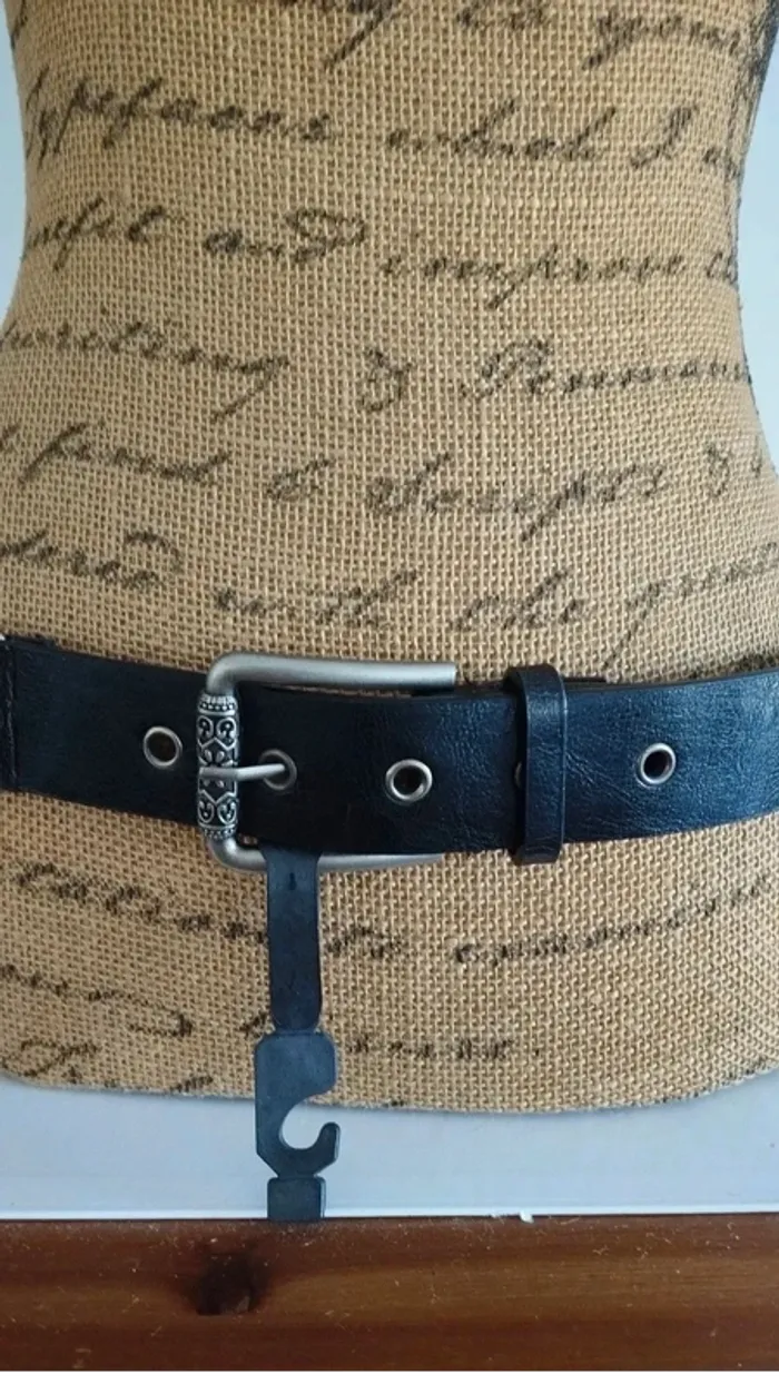 Ceinture noire trois rangs 90 cm avec ficelles - photo numéro 3