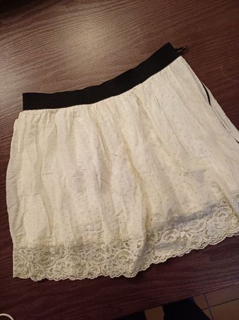 Jupe dentelle fermeture côté