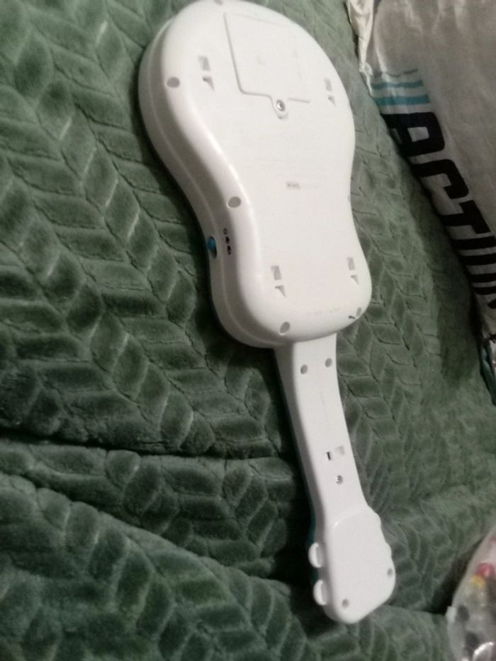 Guitare musical - photo numéro 4