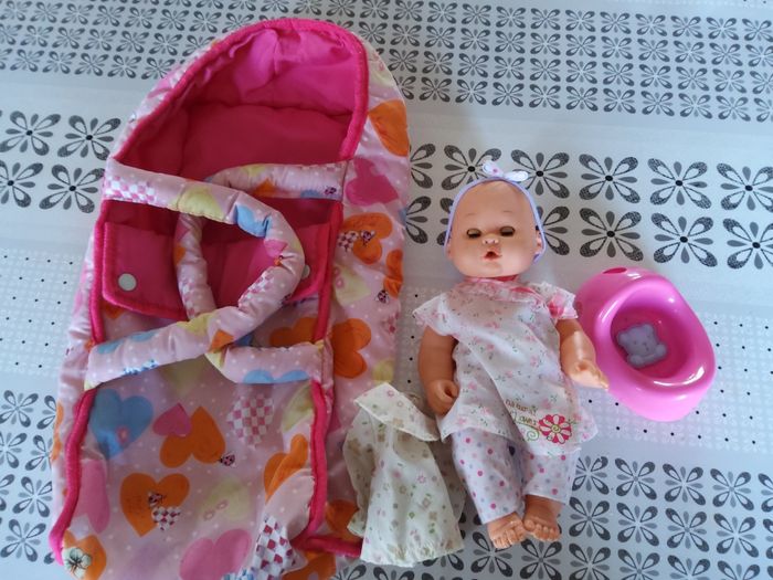 Poupée et couffin - photo numéro 2
