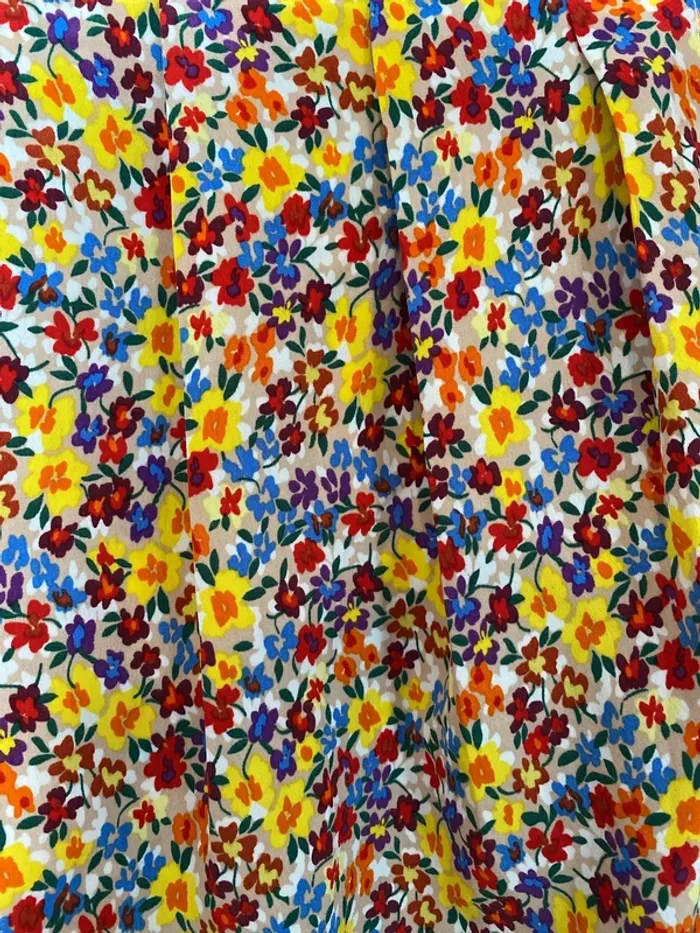 Très belle jupe à fleurs Molly Bracken XS - photo numéro 2