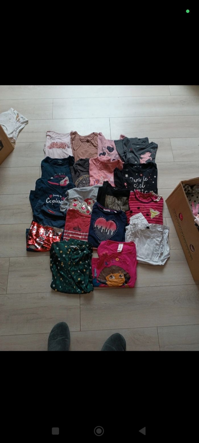 Gros lot de vêtements fille 8 ans - photo numéro 10
