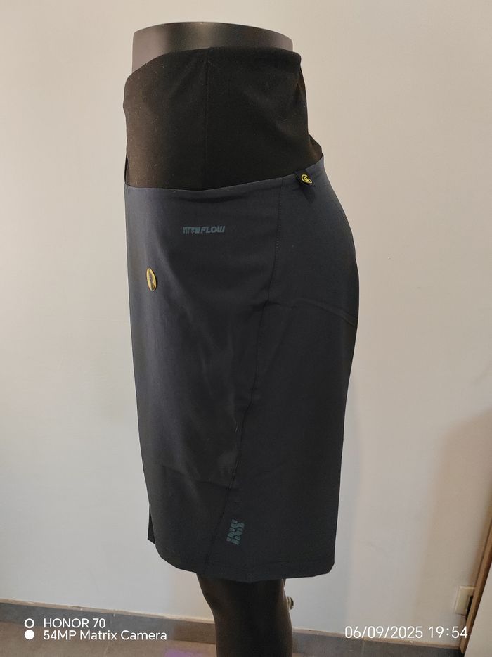 Short leger de sport - photo numéro 2