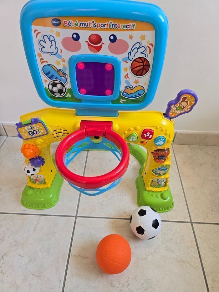🥰👌🏀🤩💙(etat neuf) superbe jouet multisport interactif (ferme)💙💙🤩😍🏀⚽️ (envoi rapide et soigné) pas de looker!!! - photo numéro 2