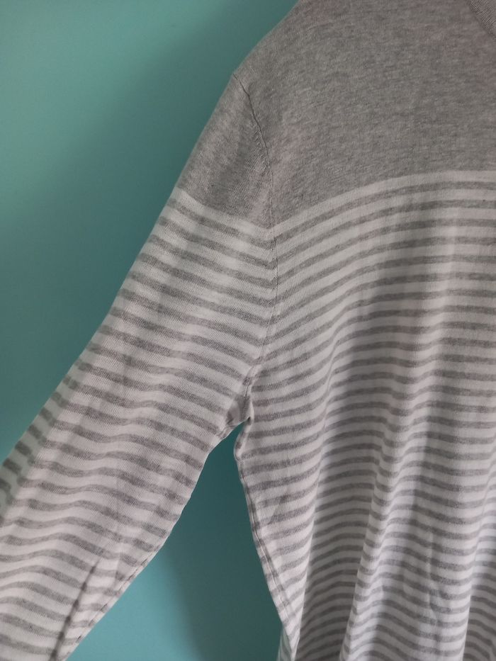 Pull léger rayé gris - photo numéro 2